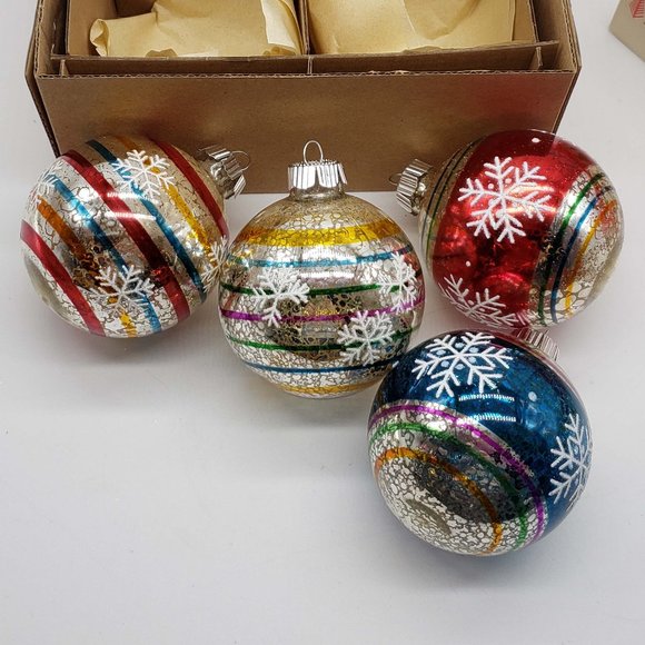 Kurt Adler Other - Vintage Style Kurt Adler Set Of 4 Glass Multicolored Ornaments Santa's Old World